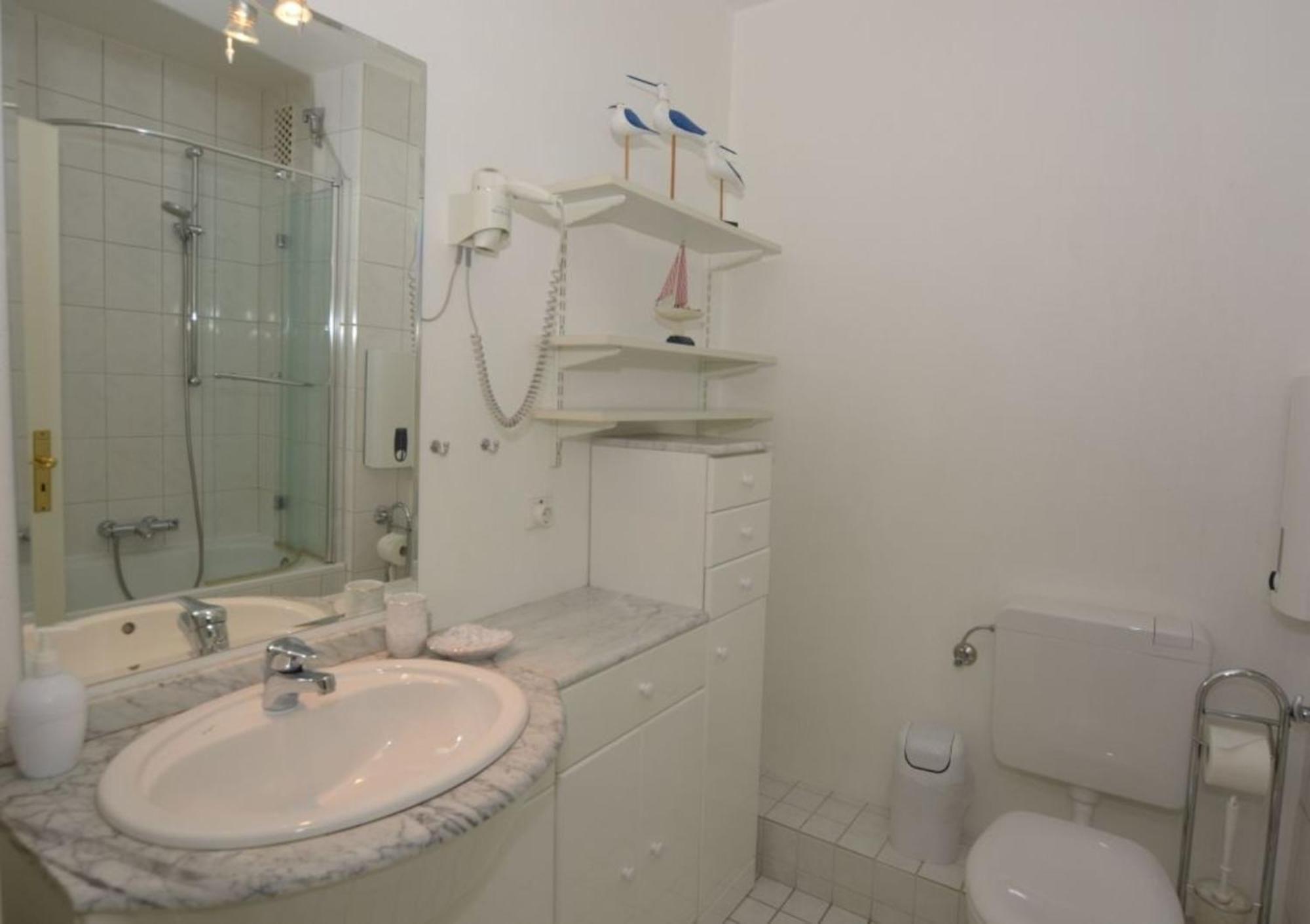 13-36, Sehr Strandnah, Im Herzen Westerlands, Westbalkon, 1 Zi Esterno foto